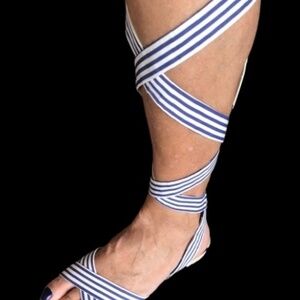 NWOT Cabi Blue And White Striped/Floral Tied Up Sandals Size 8
